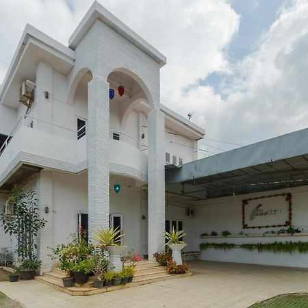 Reddoorz Syariah Near Museum Tsunami Aceh 2 Geutieue Exteriör bild
