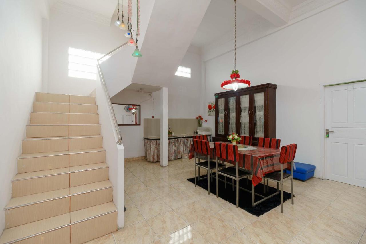 Reddoorz Syariah Near Museum Tsunami Aceh 2 Geutieue Exteriör bild
